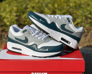 Nike air max 1 green
