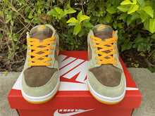 Load image into Gallery viewer, Nike dunk Sb “Dusty Olive”
