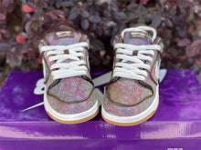 Load image into Gallery viewer, SB Dunk Low &quot;Brown Paisley&quot;

