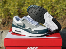 Load image into Gallery viewer, Nike air max 1 green

