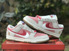 Load image into Gallery viewer, Nike sb dunk
